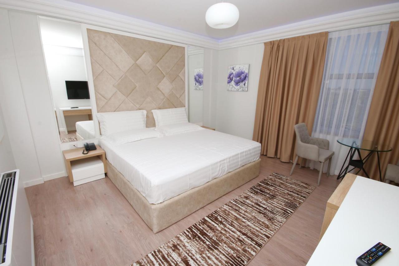 Eljos Hotel *